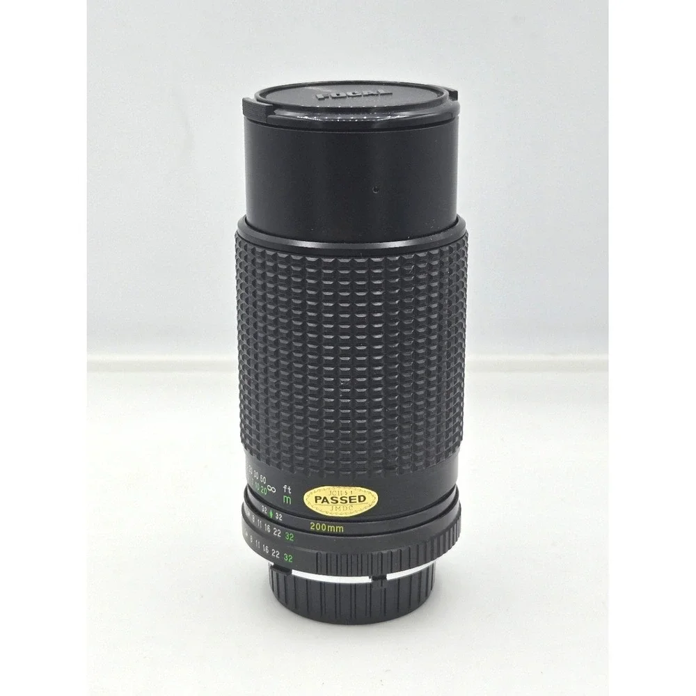 Focal 80-200mm f/4.5 One Touch Macro Focus Zoom Lens for Minolta MD Mount